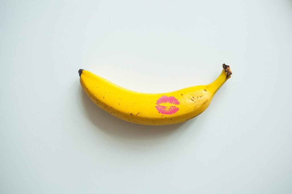 sexuality, banana, kiss, lipstick, stain, sex drive, impotence, desire, libido, erectile dysfunction, symbol, condom, love, oral sex